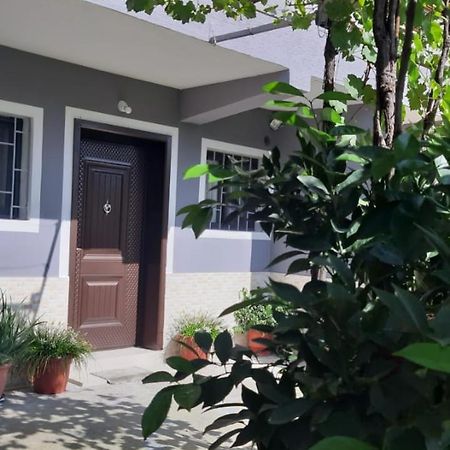 Guest House Emi Μπεράτ Εξωτερικό φωτογραφία