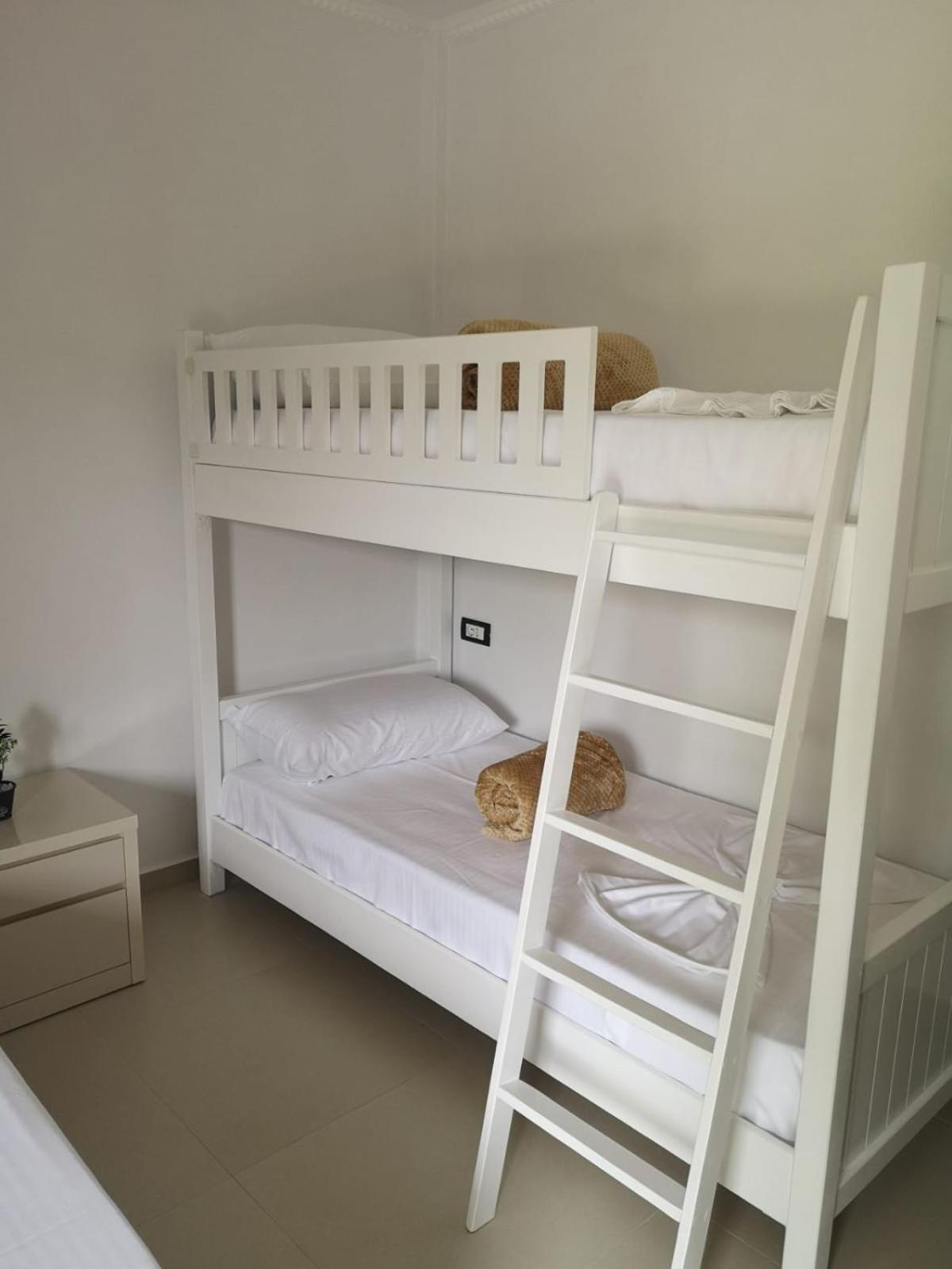 Guest House Emi Μπεράτ Εξωτερικό φωτογραφία